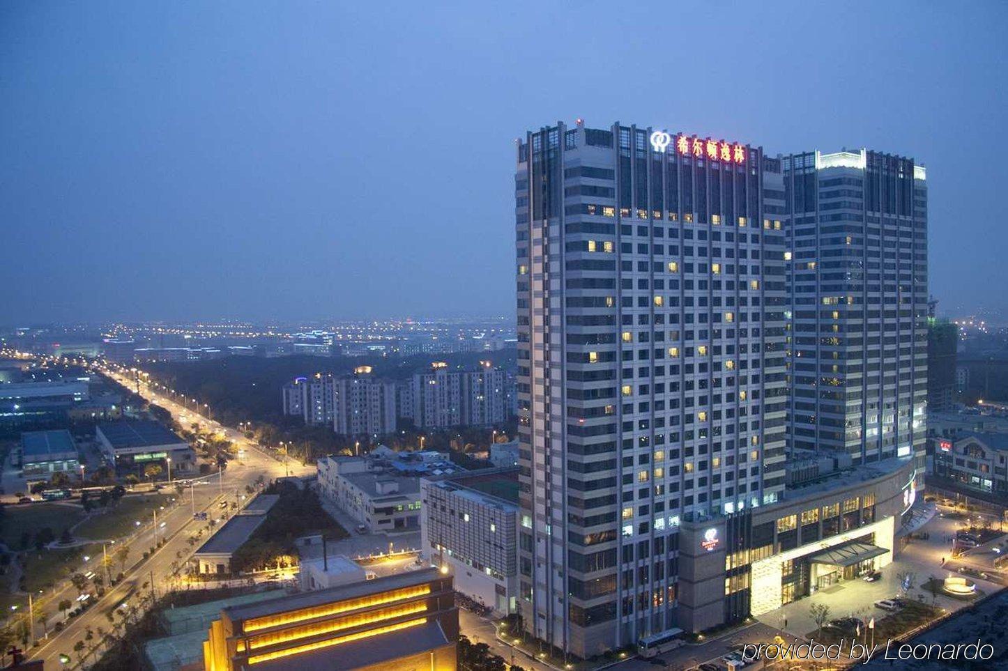 Doubletree By Hilton Wuxi Hotell Wuxi  Exteriör bild
